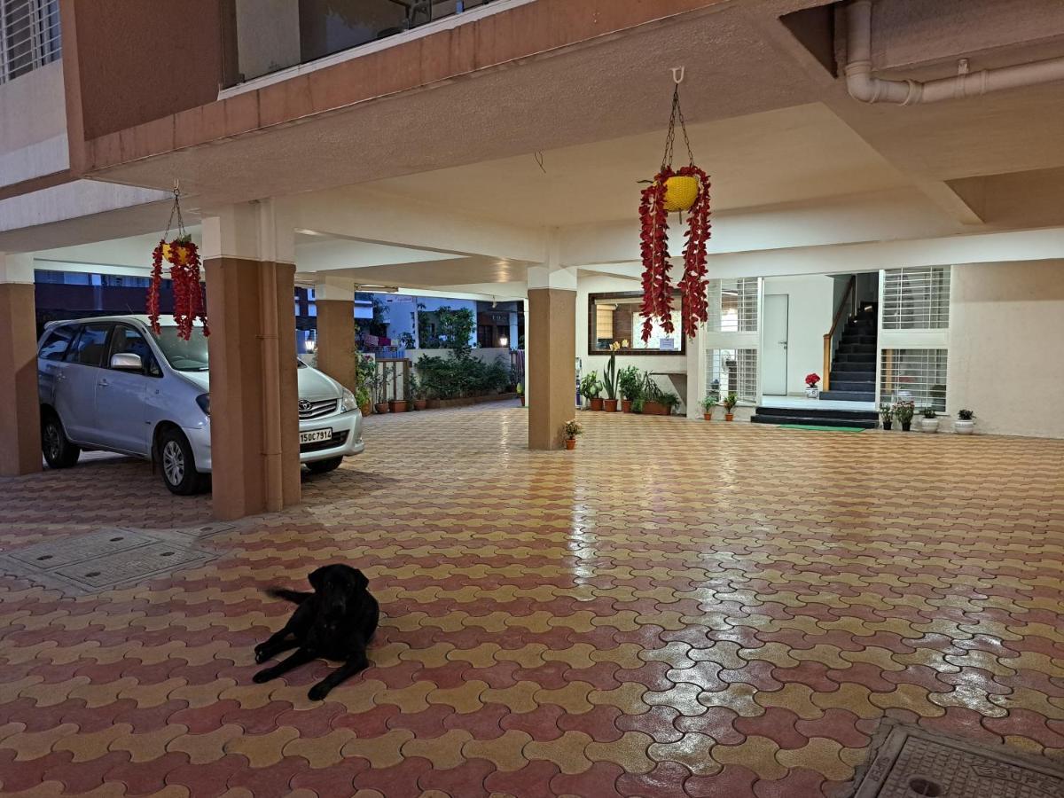 Bouquet Residency Hotel Nashik Exterior photo
